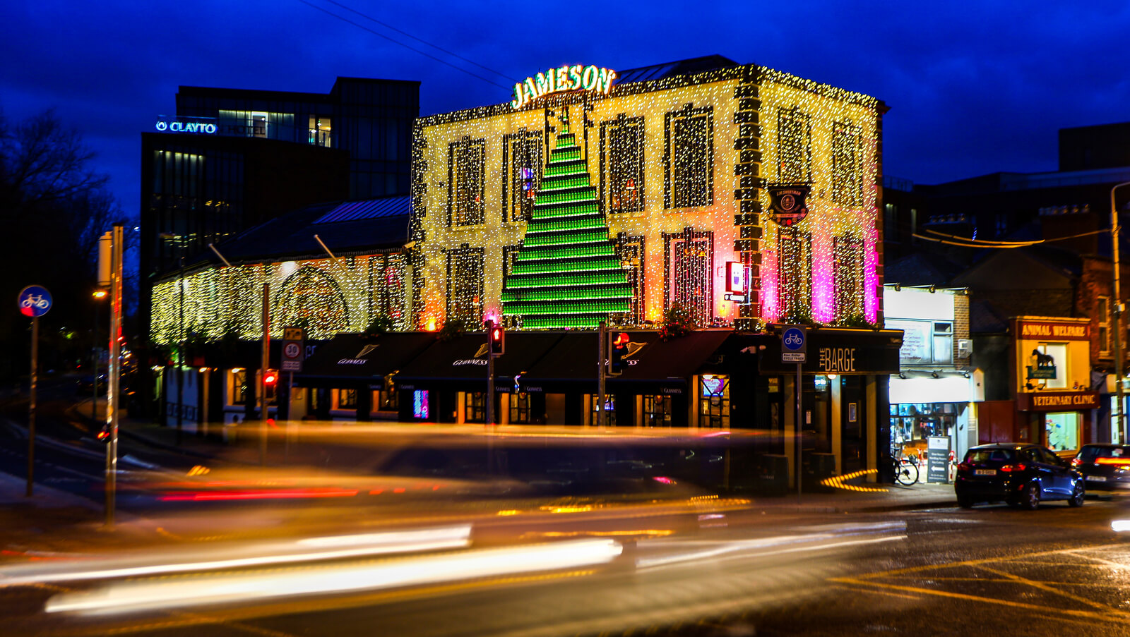 Bespoke lighting transforms Dublin's Barge Pub for Jameson Whiskey