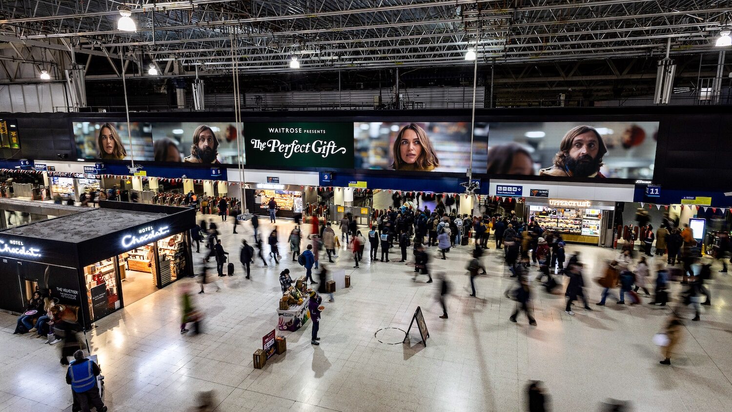 5340. Waitrose Christmas JCD Waterloo Motion Nov 25 View2Fill 2830